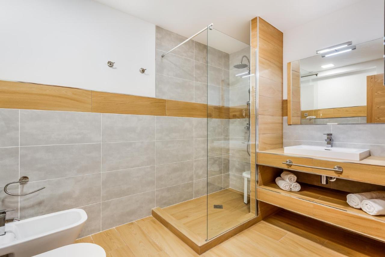 New 1 Bedroom Apartement On The Sea In Marbella. المظهر الخارجي الصورة